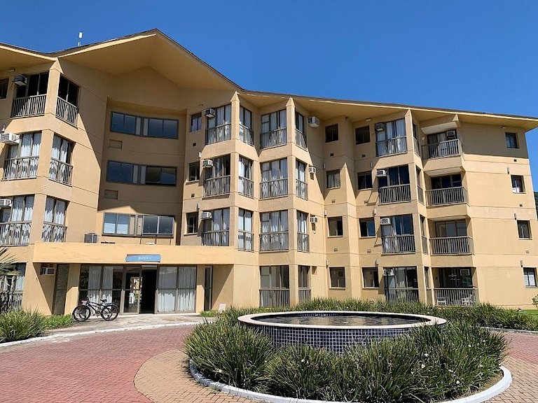 Apartamento de alto padrão na Reserva do Sahy com vista excl