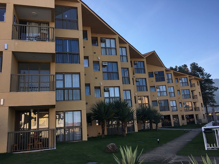 Reserva do Sahy, Condado: Apartamento térreo