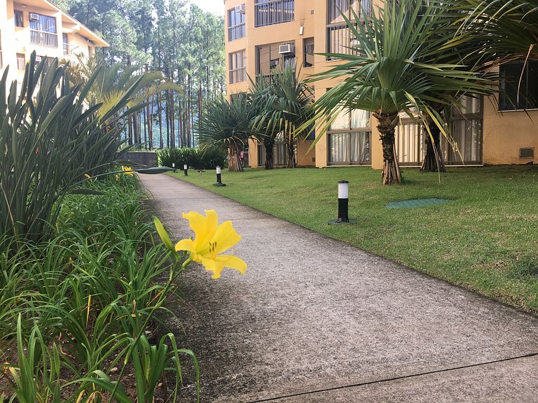 Reserva do Sahy, Condado: Apartamento térreo