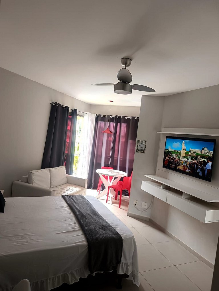 Loft aconchegante com sol da manhã e vista exclusiva. Seu re