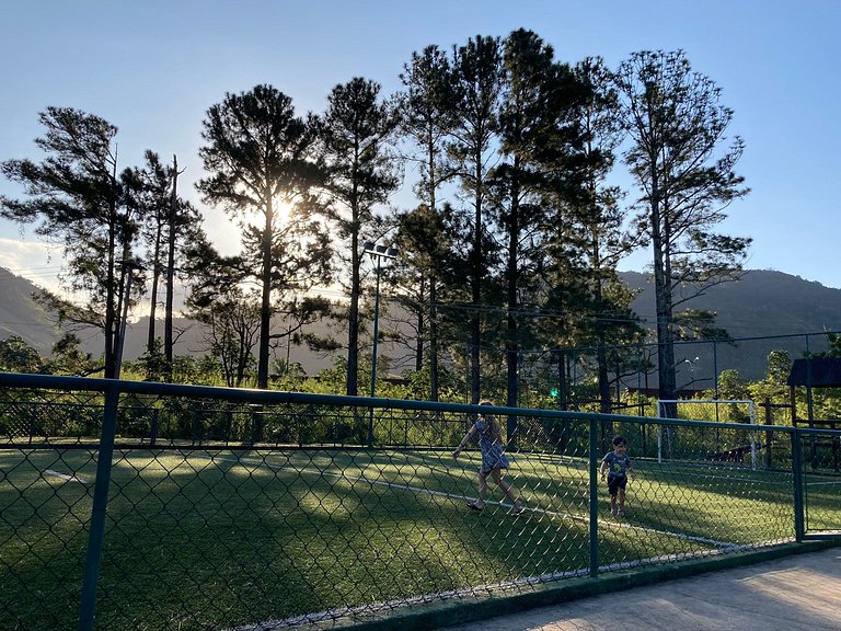 Reserva do Sahy: Apto Moderno com Vista Piscina