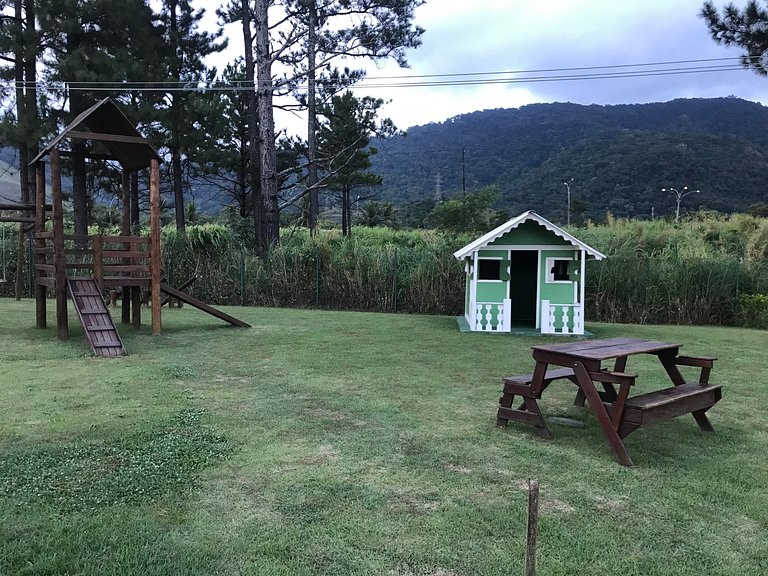 Reserva do Sahy: Apto Moderno com Vista Piscina
