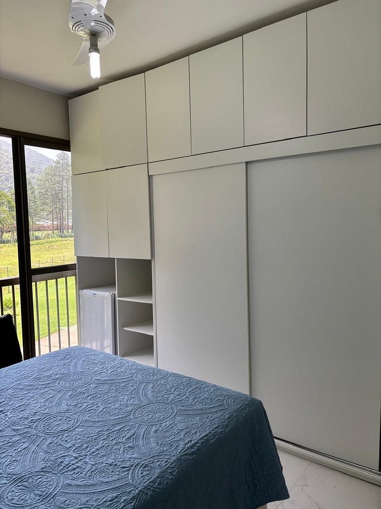 Reserva do Sahy: Apto Moderno com Vista Piscina