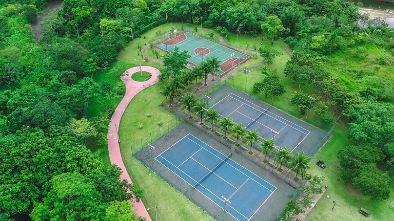 Loft no Sahy: aproveite praia, piscina e cachoeira