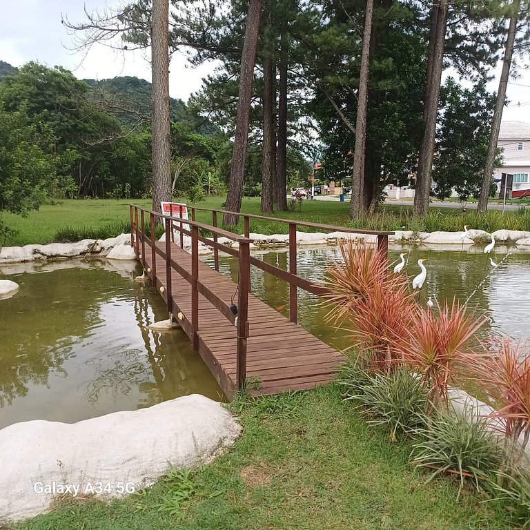 Loft no Sahy: aproveite praia, piscina e cachoeira