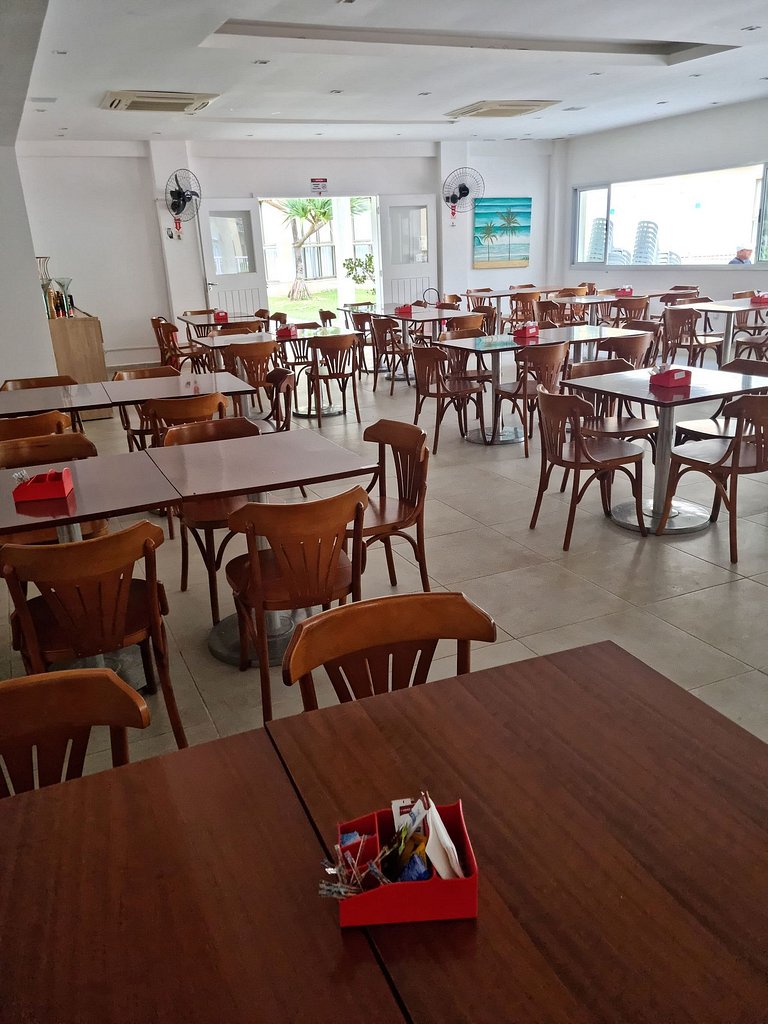 Reserva do Sahy: Apartamento amplo com quarto e varanda