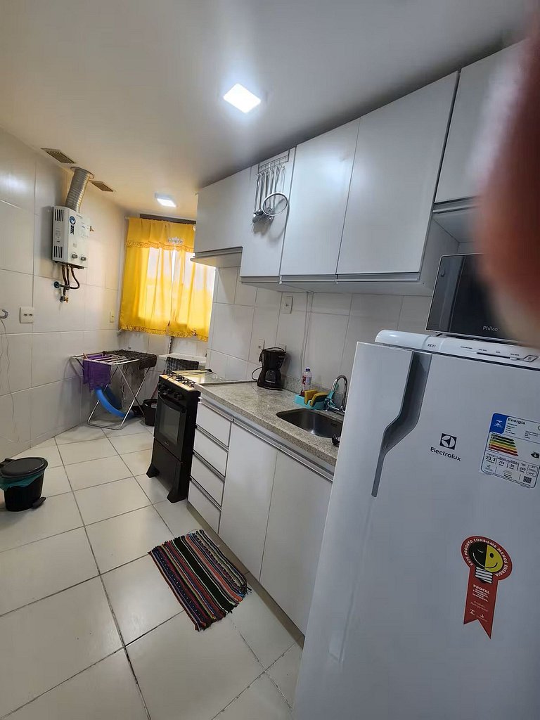 Reserva do Sahy: Apartamento amplo com quarto e varanda