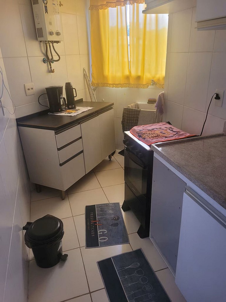 Reserva do Sahy: Apartamento amplo com quarto e varanda