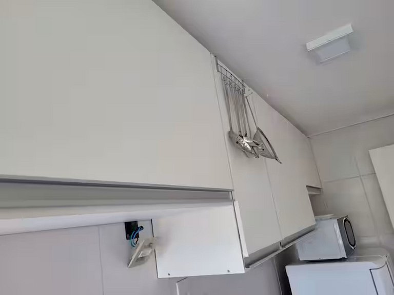 Reserva do Sahy: Apartamento amplo com quarto e varanda