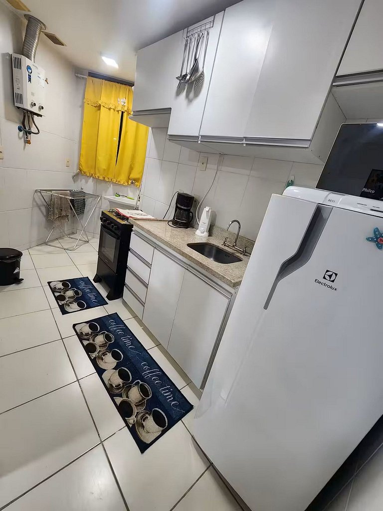 Reserva do Sahy: Apartamento amplo com quarto e varanda