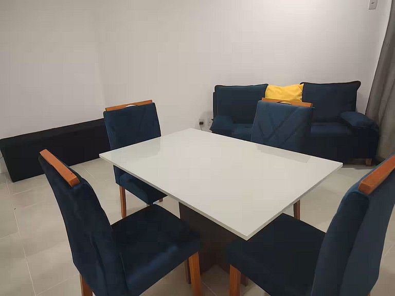 Reserva do Sahy: Apartamento amplo com quarto e varanda