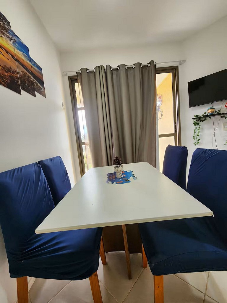 Reserva do Sahy: Apartamento amplo com quarto e varanda