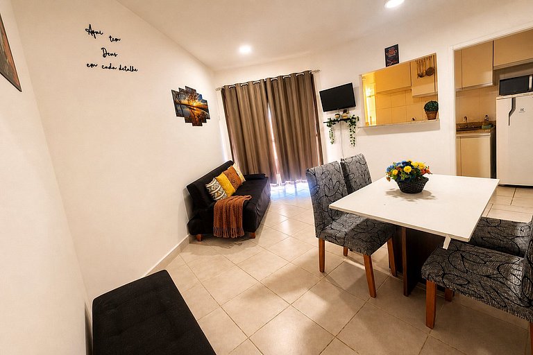 Reserva do Sahy: Apartamento amplo com quarto e varanda