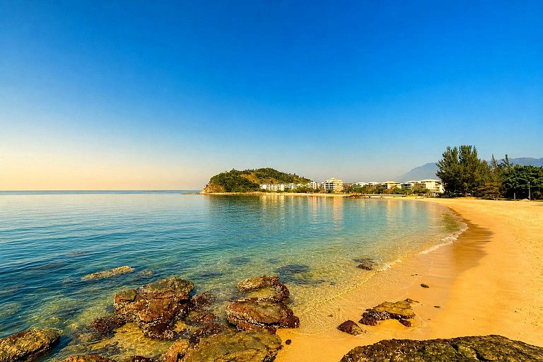 Reserva do Sahy: Apartamento amplo com quarto e varanda